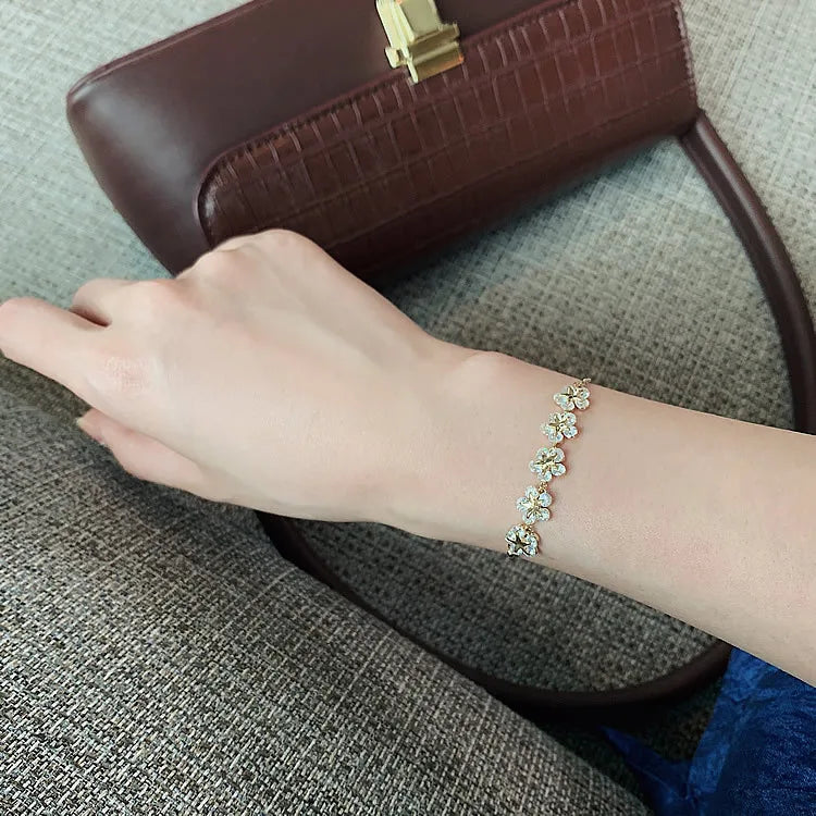 Cosmic Clover Opal Bracelet